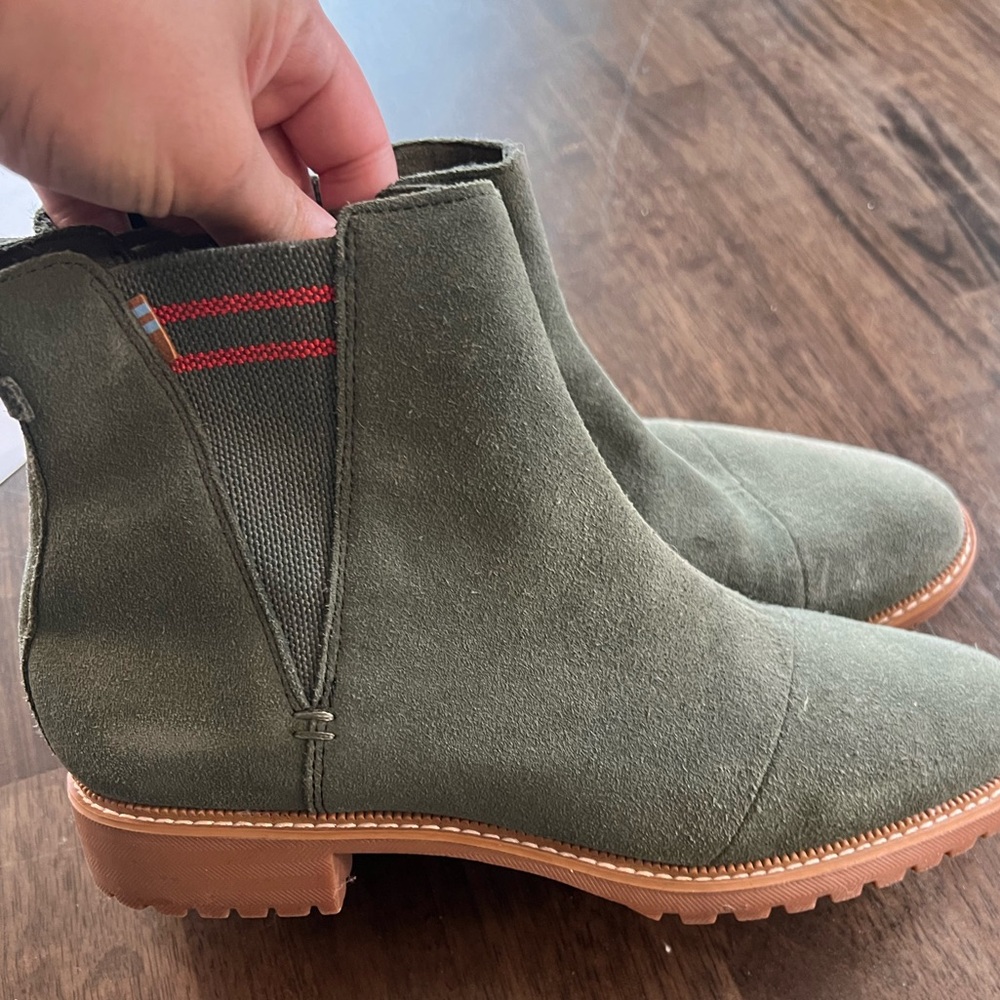 Olive green Toms womens booties size9
